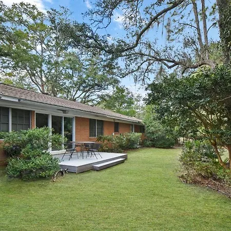 Lanier Cottage